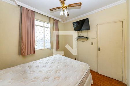 Quarto 1 de apartamento para alugar com 2 quartos, 74m² em Alto Barroca, Belo Horizonte