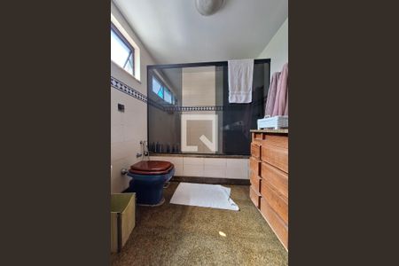 Apartamento à venda com 190m², 3 quartos e 3 vagasBanheiro da Suíte 1