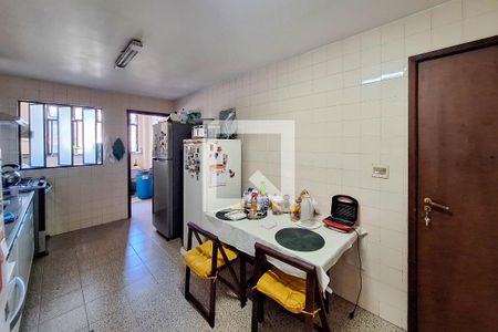 Apartamento à venda com 190m², 3 quartos e 3 vagasCozinha