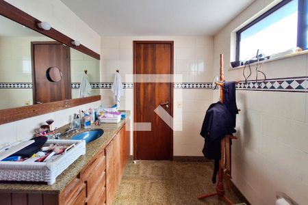 Apartamento à venda com 190m², 3 quartos e 3 vagasBanheiro da Suíte 1