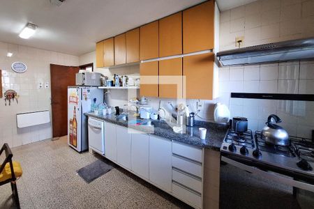 Apartamento à venda com 190m², 3 quartos e 3 vagasCozinha