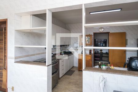 Apartamento à venda com 121m², 3 quartos e 1 vagaÁrea de Serviço
