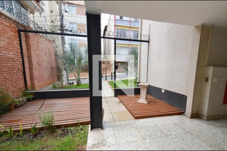 Apartamento à venda com 170m², 2 quartos e 2 vagasEntrada