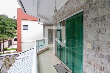 Casa de condomínio à venda com 506m², 6 quartos e 2 vagas Casa de condomínio à venda com 506m², 6 quartos e 2 vagasSacada