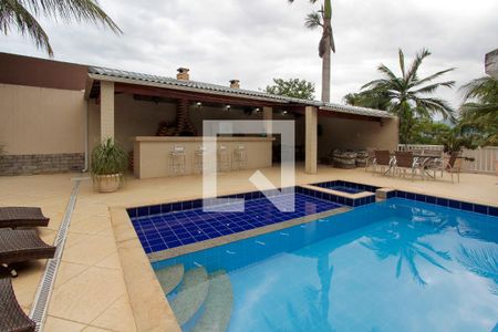 Casa de condomínio à venda com 506m², 6 quartos e 2 vagas Casa de condomínio à venda com 506m², 6 quartos e 2 vagasPiscina
