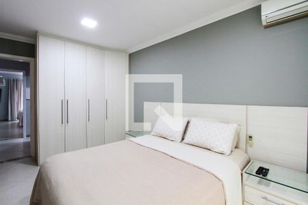 Casa de condomínio à venda com 506m², 6 quartos e 2 vagas Casa de condomínio à venda com 506m², 6 quartos e 2 vagasQuarto 3 suíte