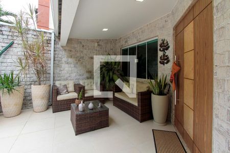 Casa de condomínio à venda com 506m², 6 quartos e 2 vagas Casa de condomínio à venda com 506m², 6 quartos e 2 vagasEntrada