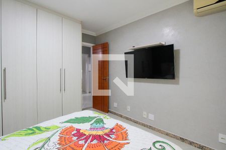 Casa de condomínio à venda com 506m², 6 quartos e 2 vagas Casa de condomínio à venda com 506m², 6 quartos e 2 vagasQuarto 2