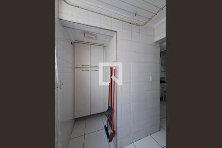 Apartamento à venda com 70m², 3 quartos e 1 vagaÁrea de Serviço