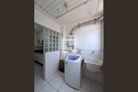 Apartamento à venda com 70m², 3 quartos e 1 vagaÁrea de Serviço