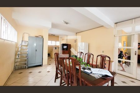 Apartamento para alugar com 70m², 2 quartos e 1 vaga Apartamento para alugar com 70m², 2 quartos e 1 vagaÁrea comum - Salão de festas