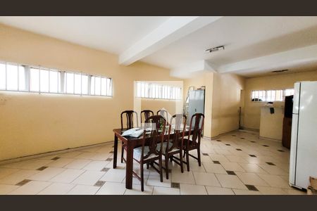 Apartamento para alugar com 70m², 2 quartos e 1 vaga Apartamento para alugar com 70m², 2 quartos e 1 vagaÁrea comum - Salão de festas