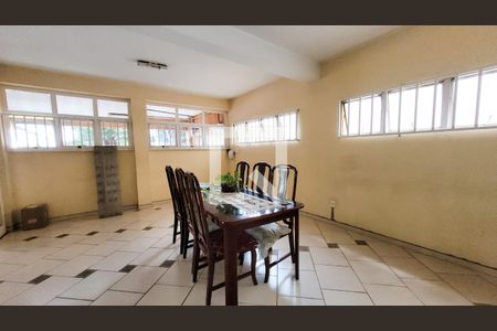 Apartamento para alugar com 70m², 2 quartos e 1 vaga Apartamento para alugar com 70m², 2 quartos e 1 vagaÁrea comum - Salão de festas