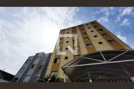 Apartamento para alugar com 70m², 2 quartos e 1 vaga Apartamento para alugar com 70m², 2 quartos e 1 vagaFachada