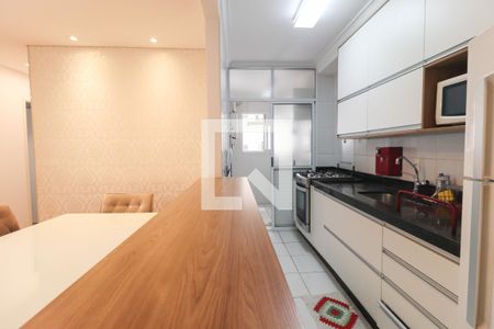 Apartamento à venda com 103m², 3 quartos e 2 vagas Apartamento à venda com 103m², 3 quartos e 2 vagasCozinha e Área de Serviço
