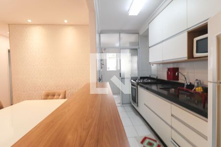 Apartamento à venda com 103m², 3 quartos e 2 vagas Apartamento à venda com 103m², 3 quartos e 2 vagasCozinha e Área de Serviço