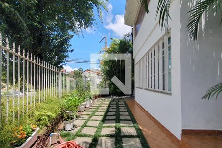 Casa à venda com 267m², 3 quartos e 4 vagasQuintal