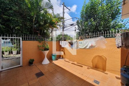 Casa à venda com 267m², 3 quartos e 4 vagasQuintal
