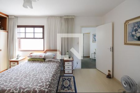 Casa à venda com 267m², 3 quartos e 4 vagasSuíte 1