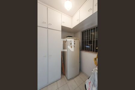 Casa à venda com 267m², 3 quartos e 4 vagasQuarto de Serviço