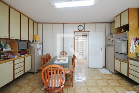 Casa à venda com 267m², 3 quartos e 4 vagasCozinha - Armários