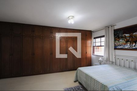 Casa à venda com 267m², 3 quartos e 4 vagasSuíte 2