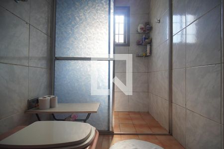 Casa à venda com 300m², 4 quartos e 2 vagas Casa à venda com 300m², 4 quartos e 2 vagasBanheiro