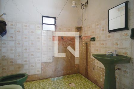 Casa à venda com 300m², 4 quartos e 2 vagas Casa à venda com 300m², 4 quartos e 2 vagasBanheiro 2