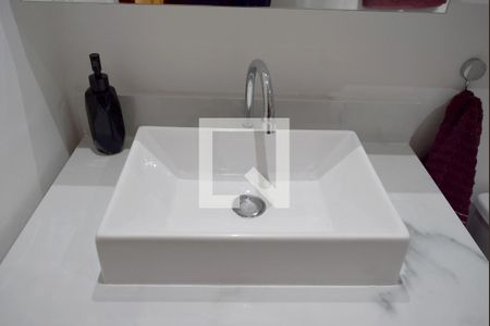 Banheiro de kitnet/studio à venda com 1 quarto, 24m² em Pinheiros, São Paulo