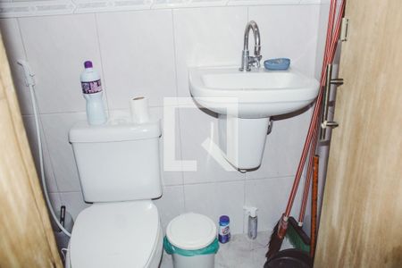 Casa à venda com 280m², 8 quartos e 2 vagasBanheiro da Suíte 4