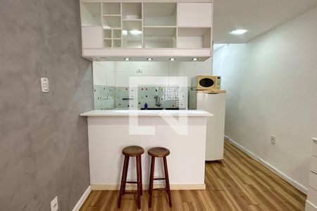 Cozinha de apartamento para alugar com 1 quarto, 22m² em Botafogo, Rio de Janeiro