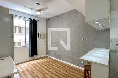 Sala de apartamento para alugar com 1 quarto, 22m² em Botafogo, Rio de Janeiro