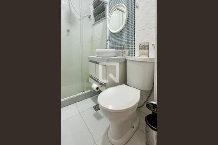 Banheiro Social de apartamento para alugar com 1 quarto, 22m² em Botafogo, Rio de Janeiro