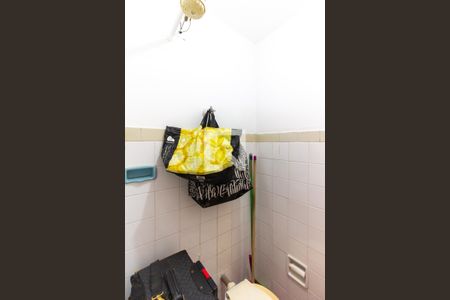 Apartamento à venda com 74m², 2 quartos e sem vaga Apartamento à venda com 74m², 2 quartos e sem vagaBanheiro de serviço