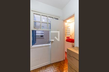 Apartamento à venda com 74m², 2 quartos e sem vaga Apartamento à venda com 74m², 2 quartos e sem vagaQuarto de Serviço