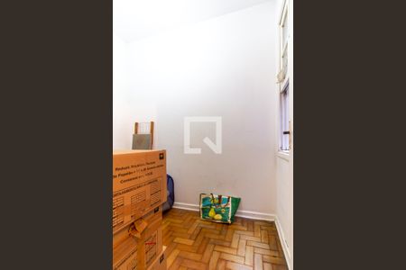 Apartamento à venda com 74m², 2 quartos e sem vaga Apartamento à venda com 74m², 2 quartos e sem vagaQuarto de Serviço