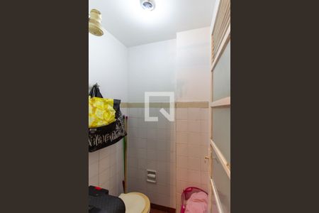 Apartamento à venda com 74m², 2 quartos e sem vaga Apartamento à venda com 74m², 2 quartos e sem vagaBanheiro de serviço