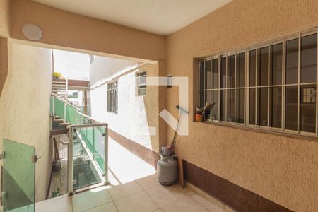 Casa à venda com 298m², 5 quartos e 3 vagasCorredor
