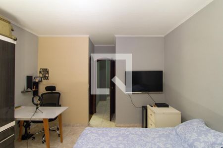 Casa à venda com 172m², 3 quartos e 2 vagasQuarto 3 - Suíte