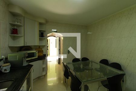 Casa à venda com 172m², 3 quartos e 2 vagasCozinha