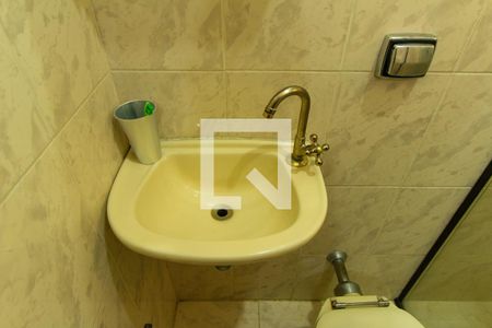 Casa à venda com 172m², 3 quartos e 2 vagasBanheiro da Suíte 2