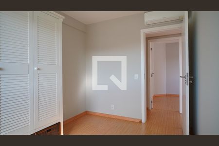 Apartamento para alugar com 95m², 3 quartos e 2 vagasQuarto 2