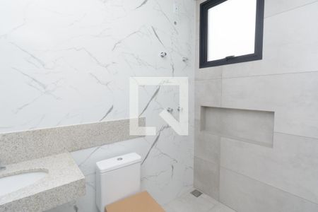 Casa à venda com 286m², 3 quartos e 2 vagasBanheiro da Suíte