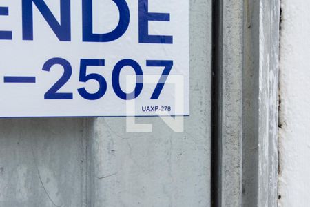 Casa à venda com 80m², 3 quartos e sem vagaPlaquinha