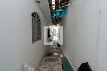 Casa à venda com 80m², 3 quartos e sem vagaCorredor Lateral