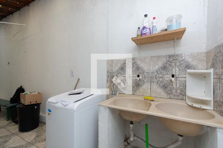 Casa à venda com 80m², 3 quartos e sem vagaÁrea de Serviço