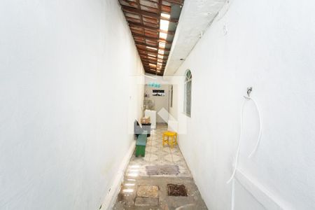 Casa à venda com 80m², 3 quartos e sem vagaCorredor Lateral