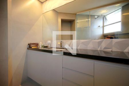 Apartamento à venda com 420m², 4 quartos e 5 vagasBanheiro da Suíte 3