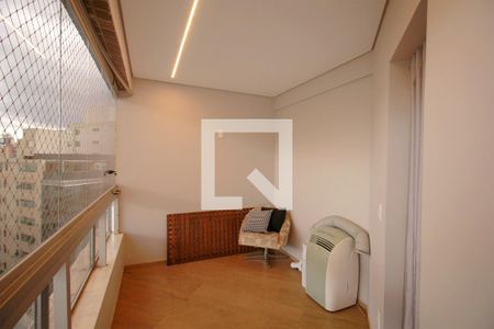 Apartamento à venda com 420m², 4 quartos e 5 vagasVaranda da Suíte Master