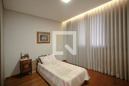 Apartamento à venda com 420m², 4 quartos e 5 vagasQuarto 1